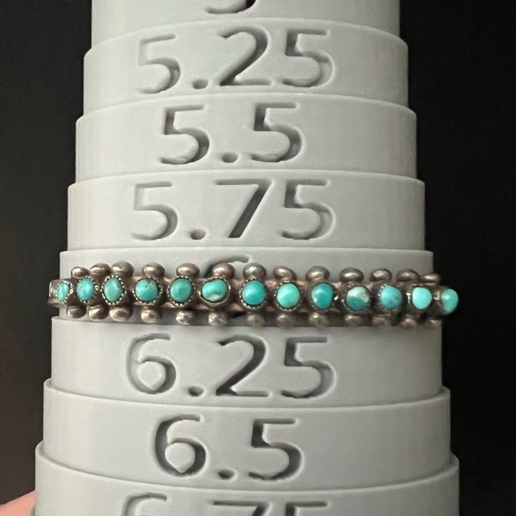 Old Pawn Native American Zuni Turquoise Petite Point Sterling Silver Cuff - Picture 12 of 16